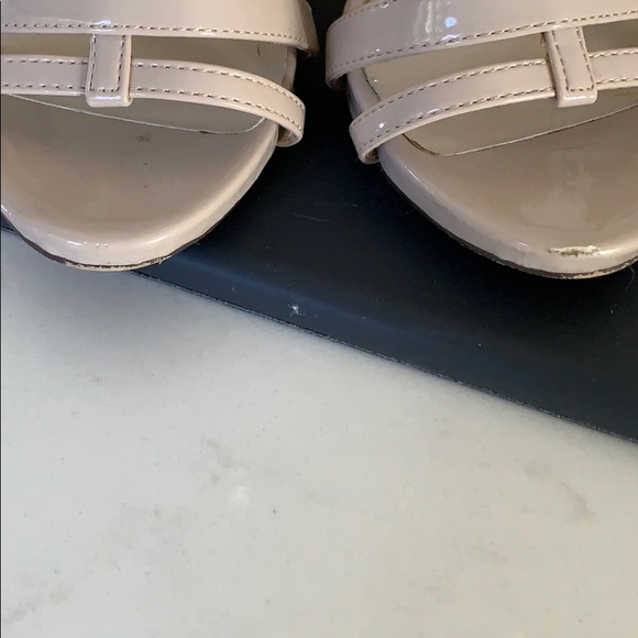 Aldo patent leather cream zipper heels - Picture 6 of 6